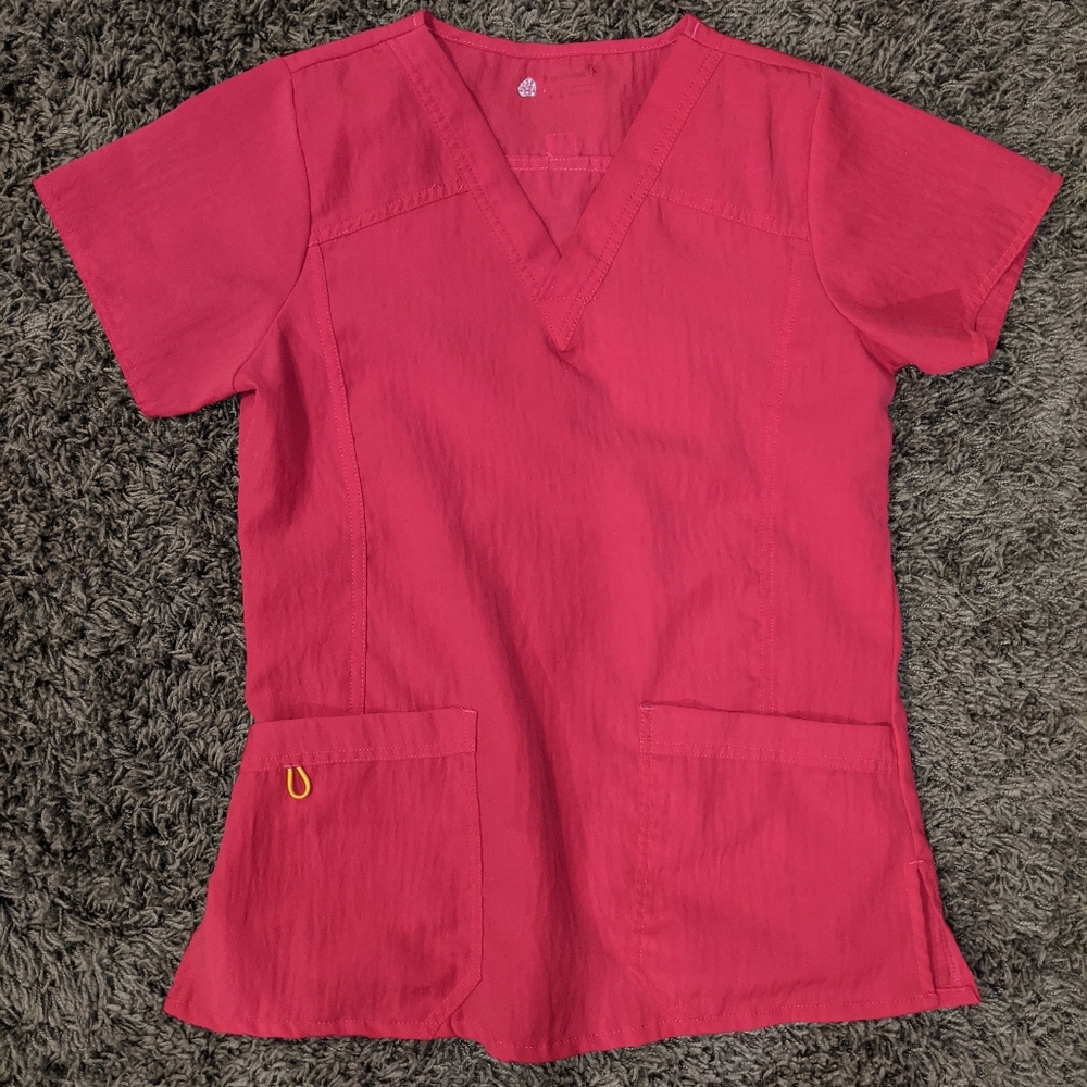 WonderWink 4-way-stretch scrub top